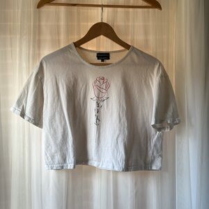 Wednesday Girl White Crop Top with Red Rose Graphic – Trendy Statement Tee